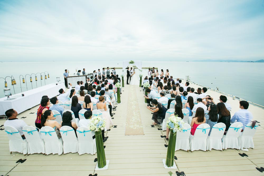 Charlotte & Weijern's Samui beach wedding