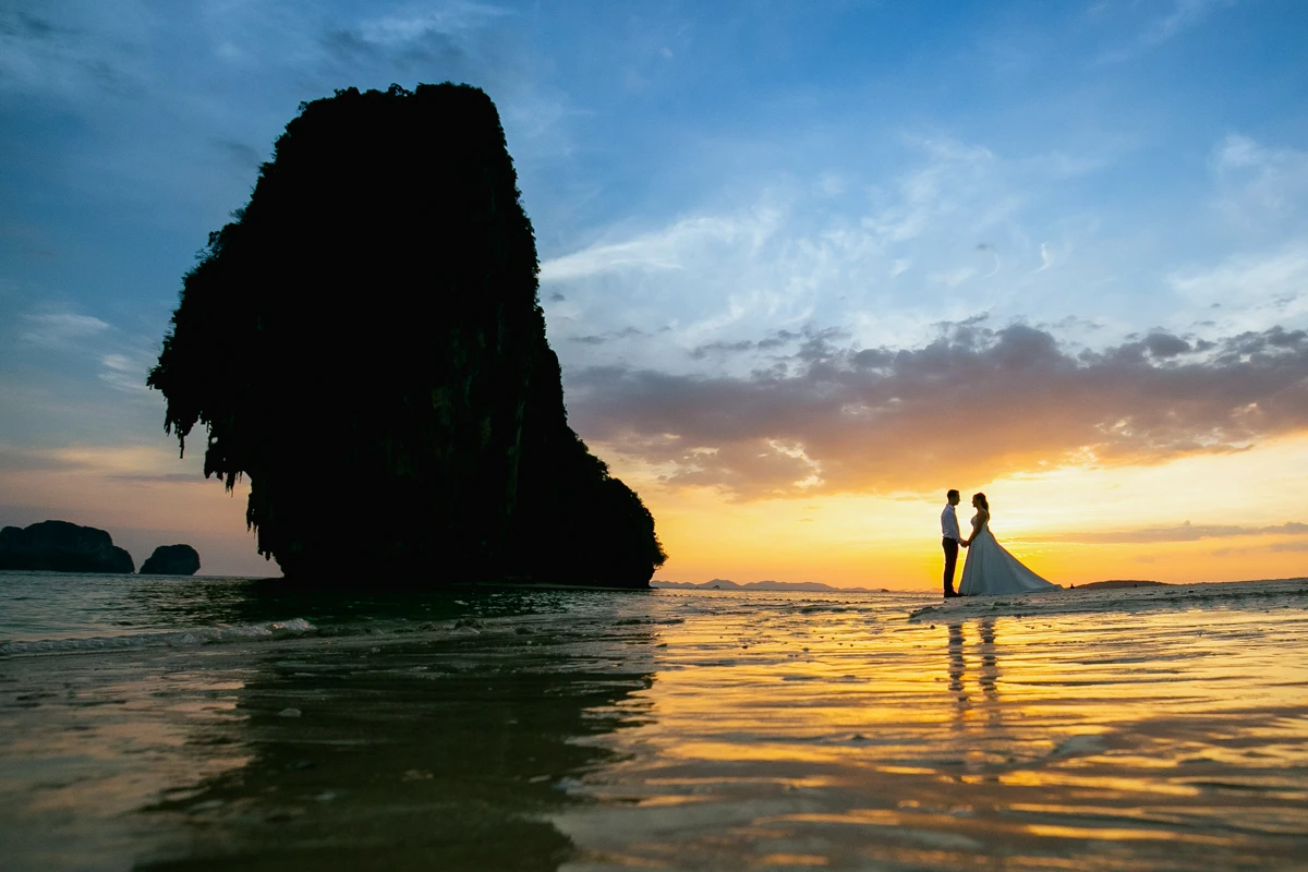 Couple photo of Zoey and Robert for there destination wedding in Rayavadee hotel