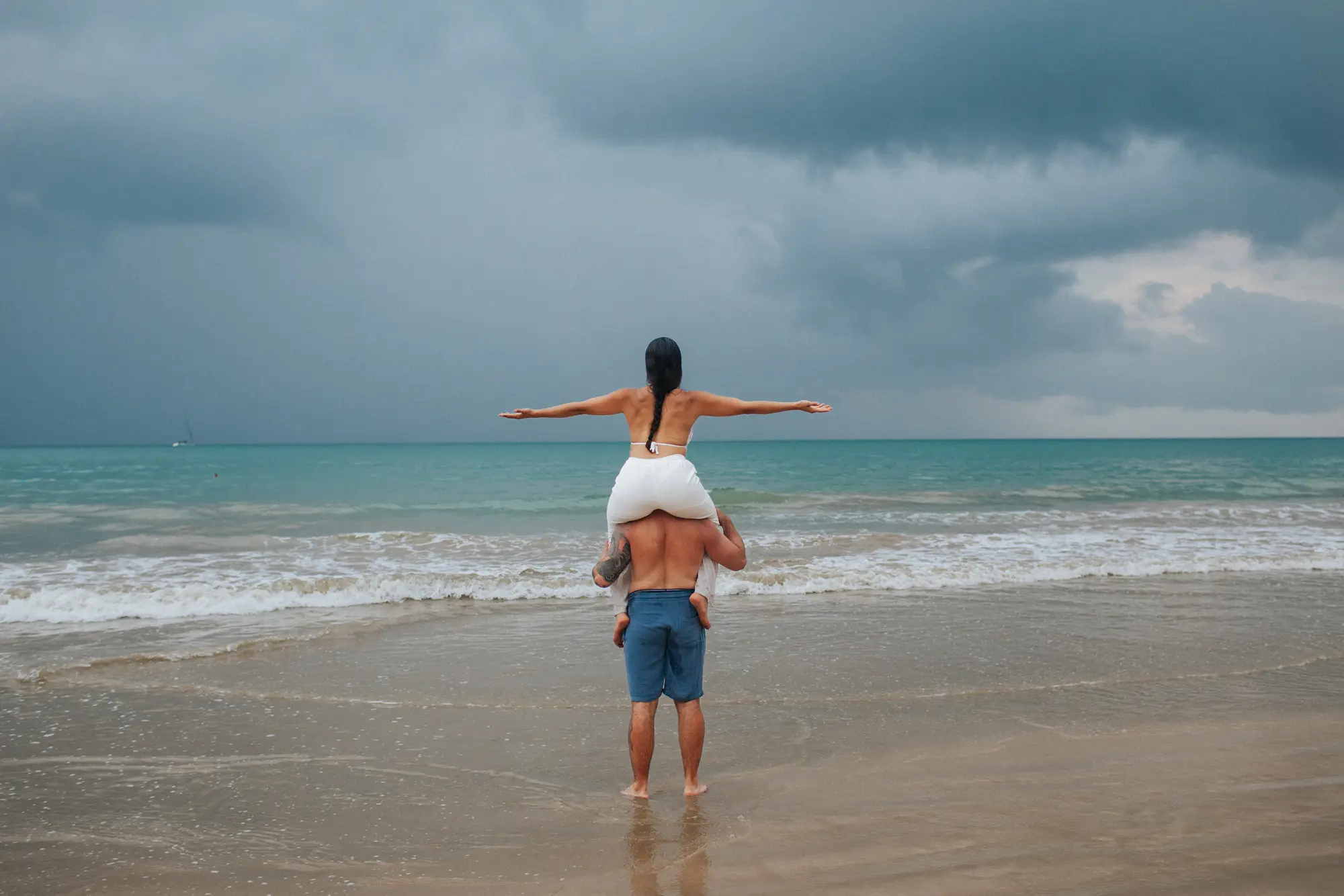 Honeymoon and Couple Photo