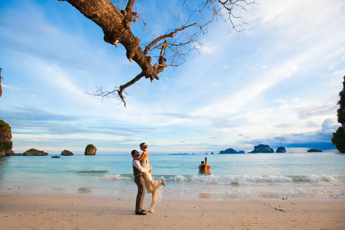 Wedding0971 Railay beach wedding