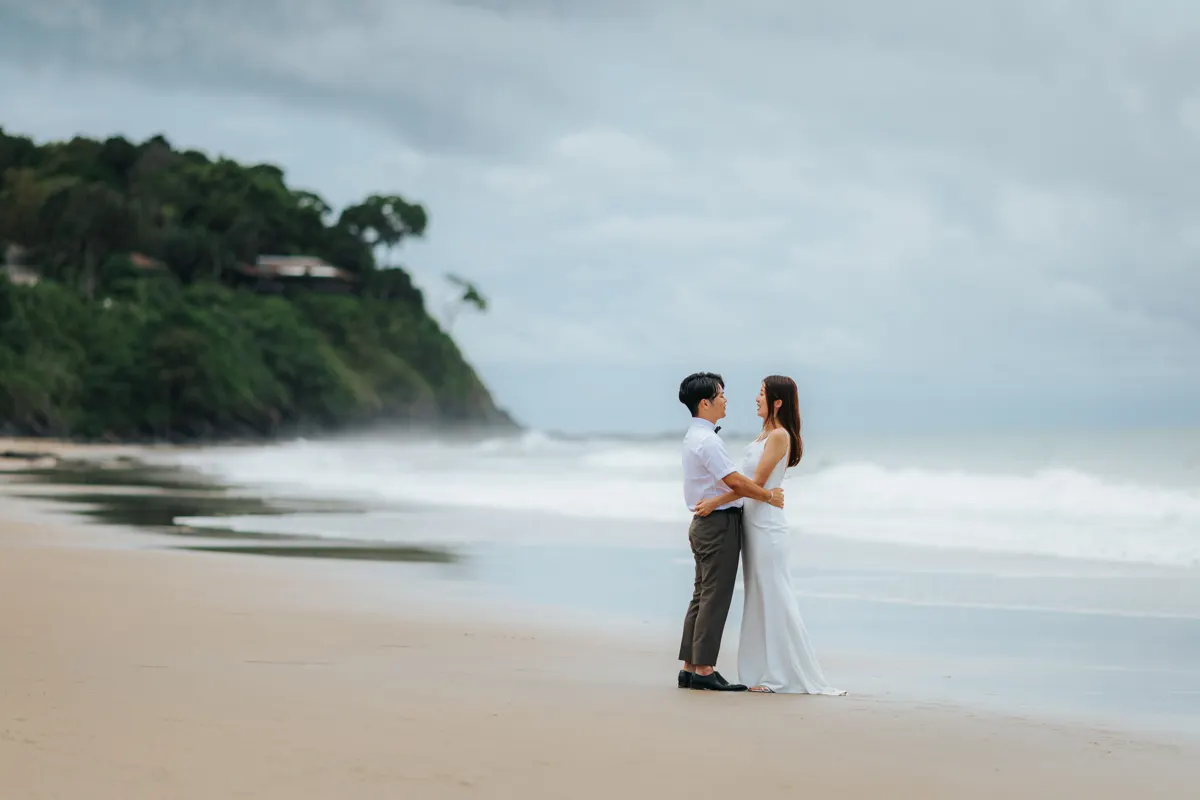 Haruto and Yui enjoying a romantic honeymoon photoshoot in Koh Lanta, Thailand